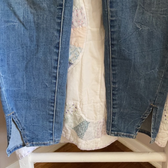 AE Jeans - Picture 2 of 10